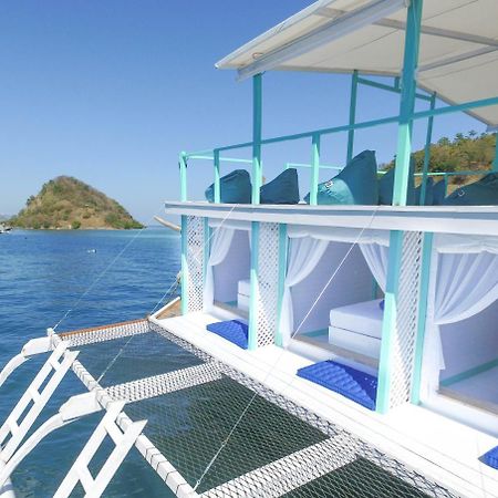 Le Pirate Boatel - Floating Hotel Labuan Bajo Eksteriør billede